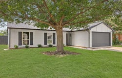 5436 Slay Dr, The Colony, TX 75056