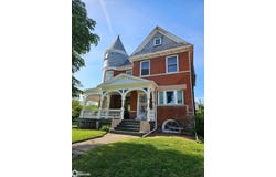 833 Avenue E, Fort Madison, IA 52627