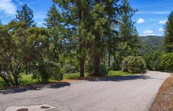 8 Timberwood Lane, Oakhurst, CA 93644