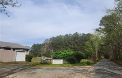 265  Irmas Ln, Deltaville, VA 23043