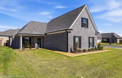 1728 Ryker Road, Southaven, MS 38672