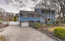 174 Grove Ave, Metuchen Boro, NJ 08840-1643