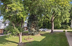 5062 W Colonial Ct, Greenfield, WI 53220