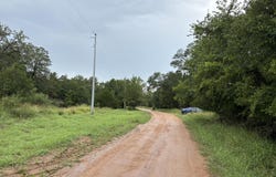 394 Country Way RD, Smithville, TX 78957