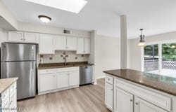 63 Oak Lane, Eatontown, NJ 07724