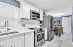 40 Main St, Glen Gardner Boro, NJ 08826-3611