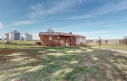 500 dairy ln, Murray, KY 42071