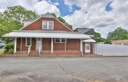 2036 1St Avenue SW, Hickory, NC 28602