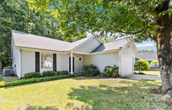 3004 Walsingham Court, Matthews, NC 28105