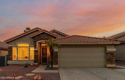 1011 E AMBERWOOD Drive, Phoenix, AZ 85048