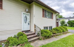 124 Summer Sky Drive, Henrietta, NY 14623