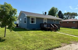 405 Elm St, Elgin, NE 68636