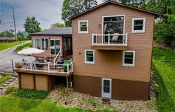 223 Horseshoe Dr, Adams Twp, PA 16046