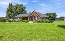 7370 Cartersville Road, Berea, KY 40403