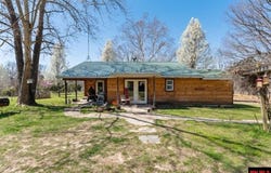 211 FEATHERHILL TERRACE, Norfork, AR 72658