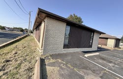 327 E Airport Drive, Carthage, MO 64836
