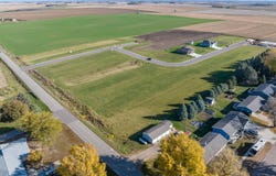 1303 Willard Ln, Larchwood, IA 51241