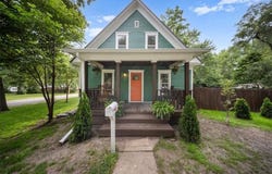 906 S Independence Street, Harrisonville, MO 64701