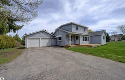 1197 S West Bay Shore Drive, Suttons Bay, MI 49682