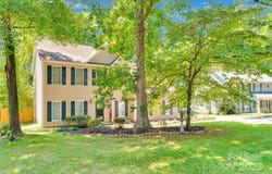 2725 Kirkholm Drive, Matthews, NC 28105