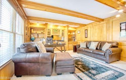 161 Gardiner Lake Rd, Louisville, KY 40205