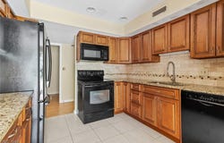 6270 Greenwood unit: 402, Northfield, OH 44067