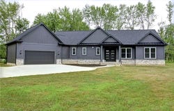5906 Russia Road, South Amherst, OH 44001