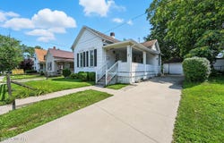612 N Metcalf Street, Lima, OH 45801