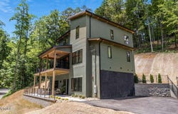 1620 Bear Valley Rd, Sevierville, TN 37876