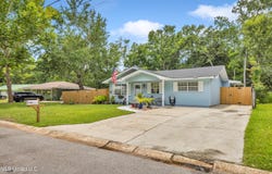 242 Woodland Circle, Ocean Springs, MS 39564