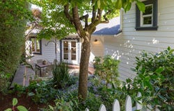 5283 Harbord Dr, Oakland, CA 94618