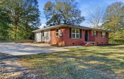 809 Coulter Ave, Cantonment, FL 32533
