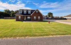 Lonoke, AR 72086