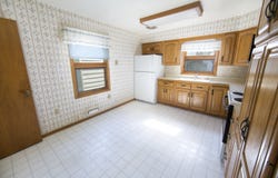 1434 Aldoro Dr, Waukesha, WI 53188