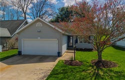 3160 Pondview Drive, Ravenna, OH 44266