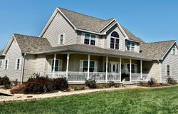 725 CR 1420 N, Carmi, IL 62821