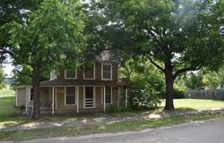 302 N Erath Street, Meridian, TX 76665