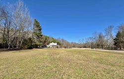 65 Creekside Dr, Anderson, AL 35610