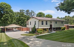 5 Granite Drive, Hendersonville, NC 28792