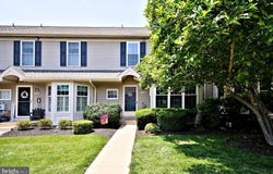 1532 CUMBERLAND COURT, PHOENIXVILLE, PA 19460
