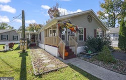 5 STERLING Court, EAST WINDSOR TWP, NJ 08520