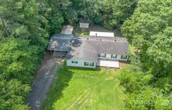 611 W Robinson Street, Dallas, NC 28034
