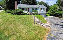 27 Park Street, Farmingdale, ME 04344