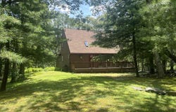 137 Remuda Drive, Lords Valley, PA 18428