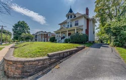 2825 Laclede Station Road, St Louis, MO 63143