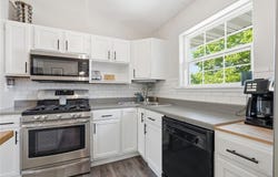 904 6th Avenue, Coggon, IA 52218