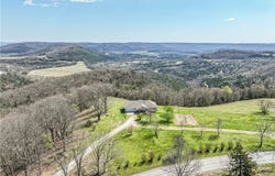 6390 County Road 302, Eureka Springs, AR 72632