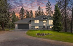 6060 N Sunview Way, Nine Mile Falls, WA 99026