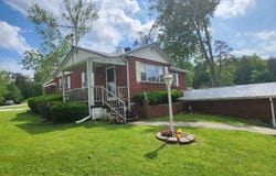 827 NE Main Street, Paoli, IN 47454