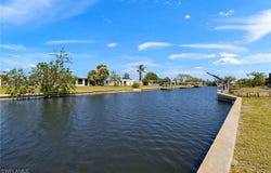 128 Rodgers Avenue NE, Port Charlotte, FL 33952
